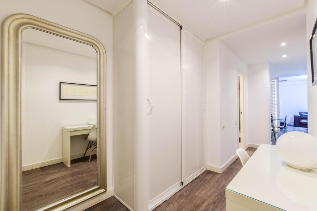 Apartamento En Malasana Apartment Madrid Bagian luar foto